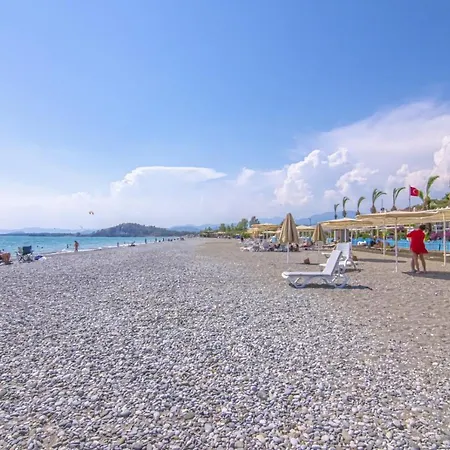 Sunset Beach Club Aqualettings Aqua 17 페티예